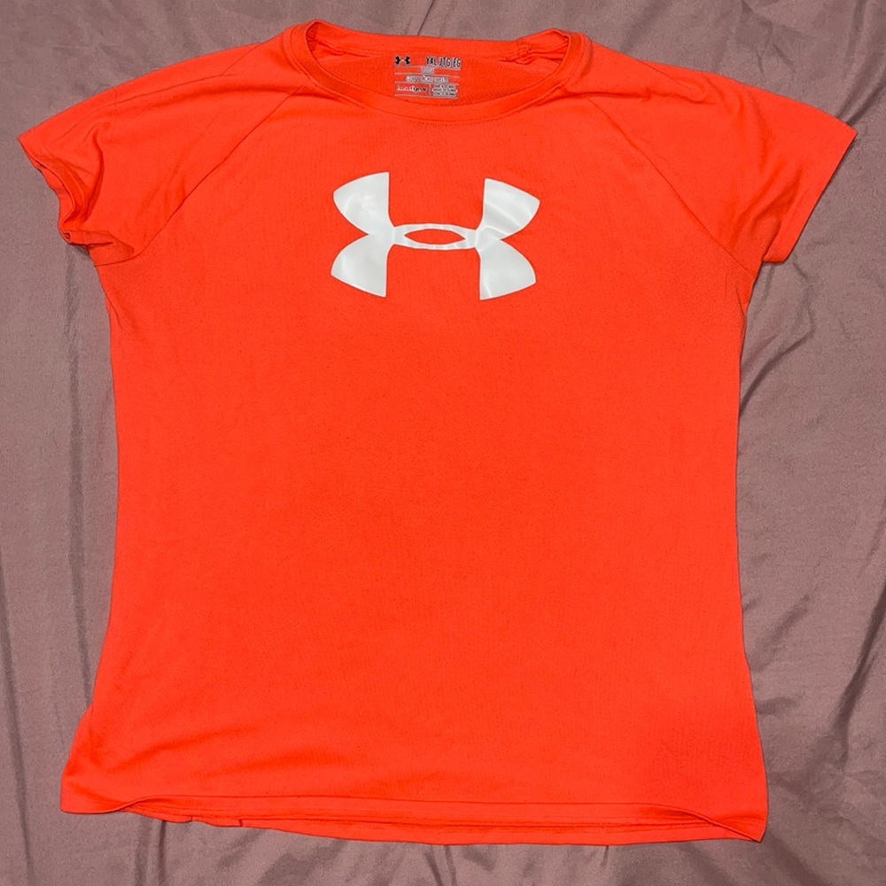 Under Armour short sleeve t-shirt